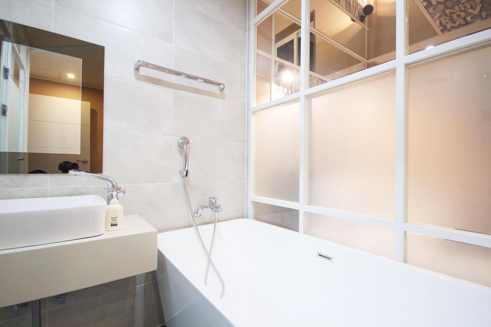 Haru Hotel Gimhae ภายนอก รูปภาพ